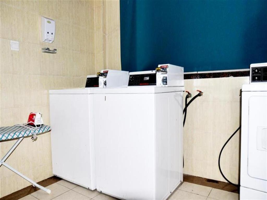 Vx Hotel Shanghai Yixian Road Dabaishu Экстерьер фото